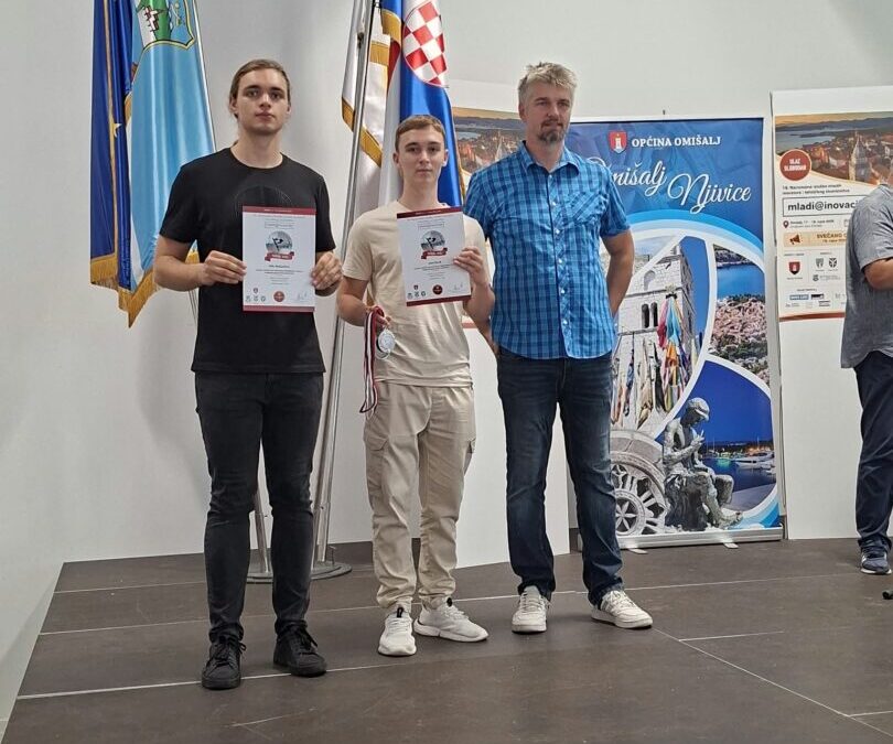 Sjajan uspjeh naših učenika na 18. Nacionalnoj izložbi mladih inovatora „mladi@inovacije“ u Omišlju